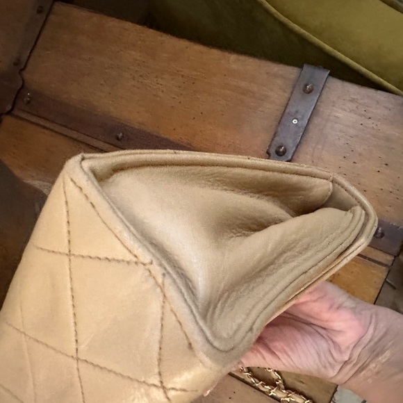 Chanel RARE Vintage Crossbody - Picture 8 of 10